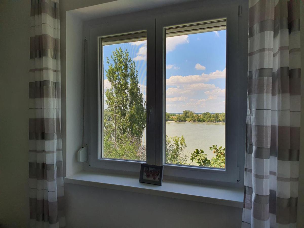 Bed and Breakfast Monostor Panzio Комаром Экстерьер фото
